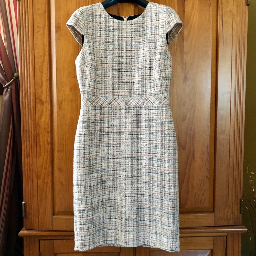 Banana Republic Boucle Short-Sleeve Sheath Dress